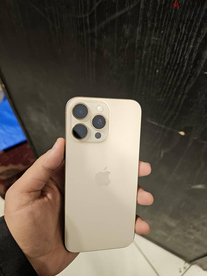Apple - iPhone 16 Pro Max 2