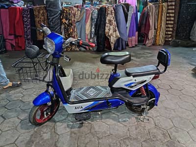 اسكوتر Avia للبيع