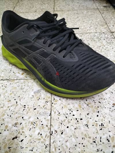 ASICS Novablast 3 Original – مقاس 44 / US 10