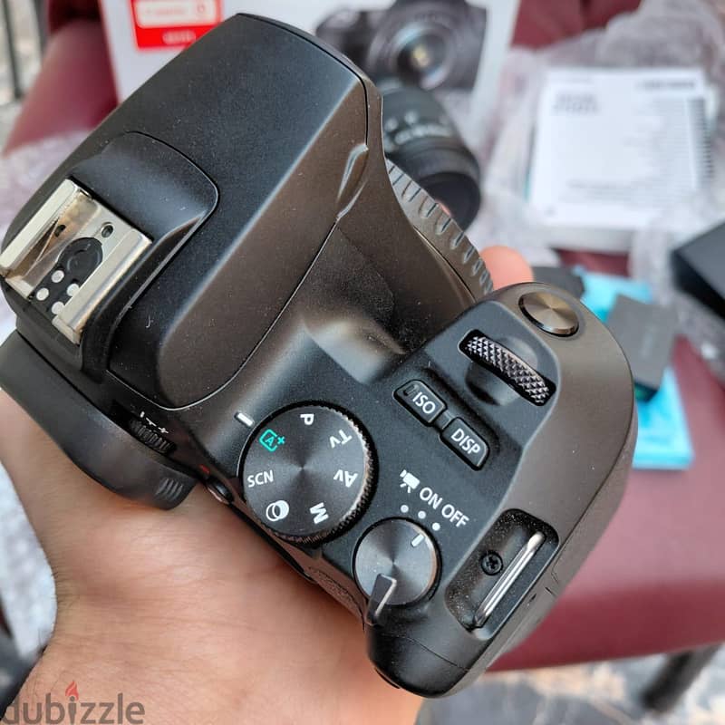 Canon EOS 250D  4