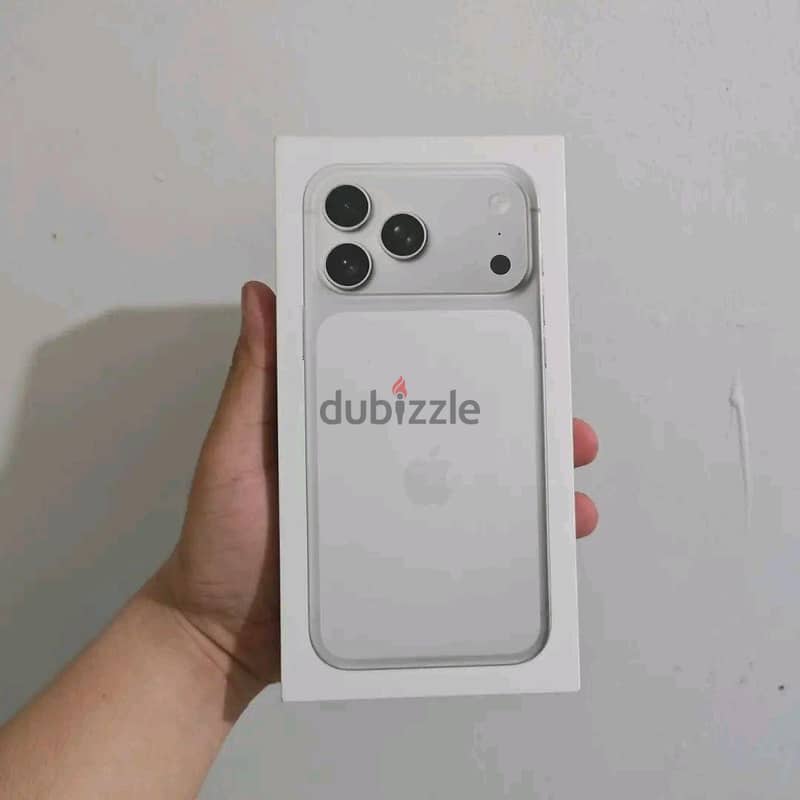 Apple - iPhone 17 Pro Max 1