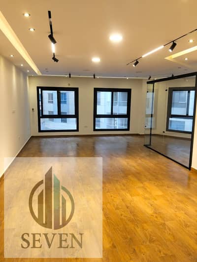Ultra-modern office for rent, 200 sqm, located in Rehana Plaza, Zahraa El Maadi, prime location.