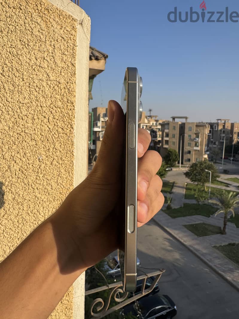 Apple - iPhone 16 Pro Max 3