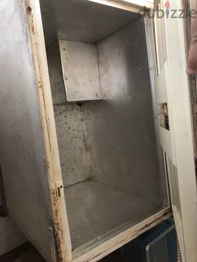 ديب فريزر افقي يعمل جيدا جدا