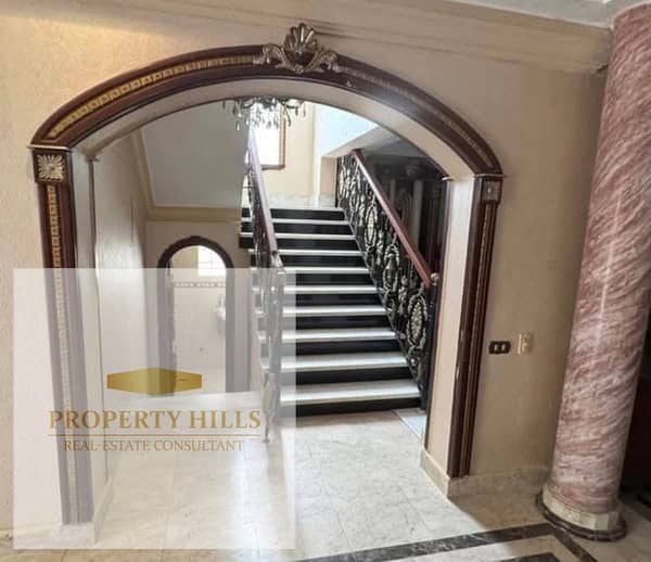 Luxury royal palace for sale 1300 meters with a landscape view overlooking the entire garden, including a swimming pool in the heart of October.