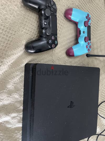 PS4 slim 1TB & mic red dragon & charging station
