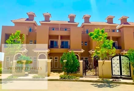 Standalone Villa 536 meters including a swimming pool in Nyoum October next to Dar Al-Fouad Hospital and minutes from Mall of Egypt and Hyper One