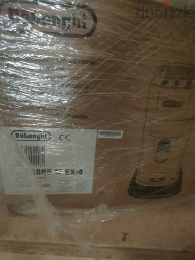 Delonghi dedica 885 espresso coffee machine