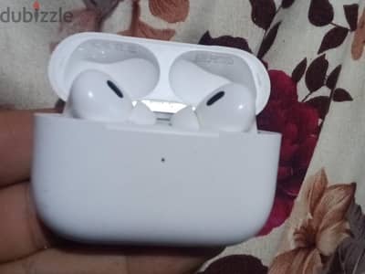Apple AirPods Pro 2nd Gen USB-C مستعملة - مغاغة