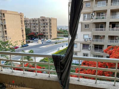 شقه للايجار بمدينتى 103م B6