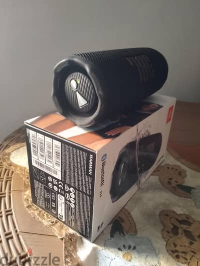 JBL Flip٧