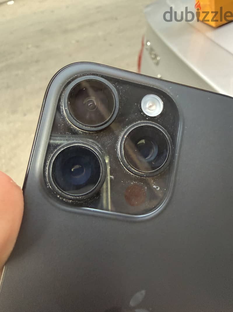 Apple - iPhone 16 Pro 2