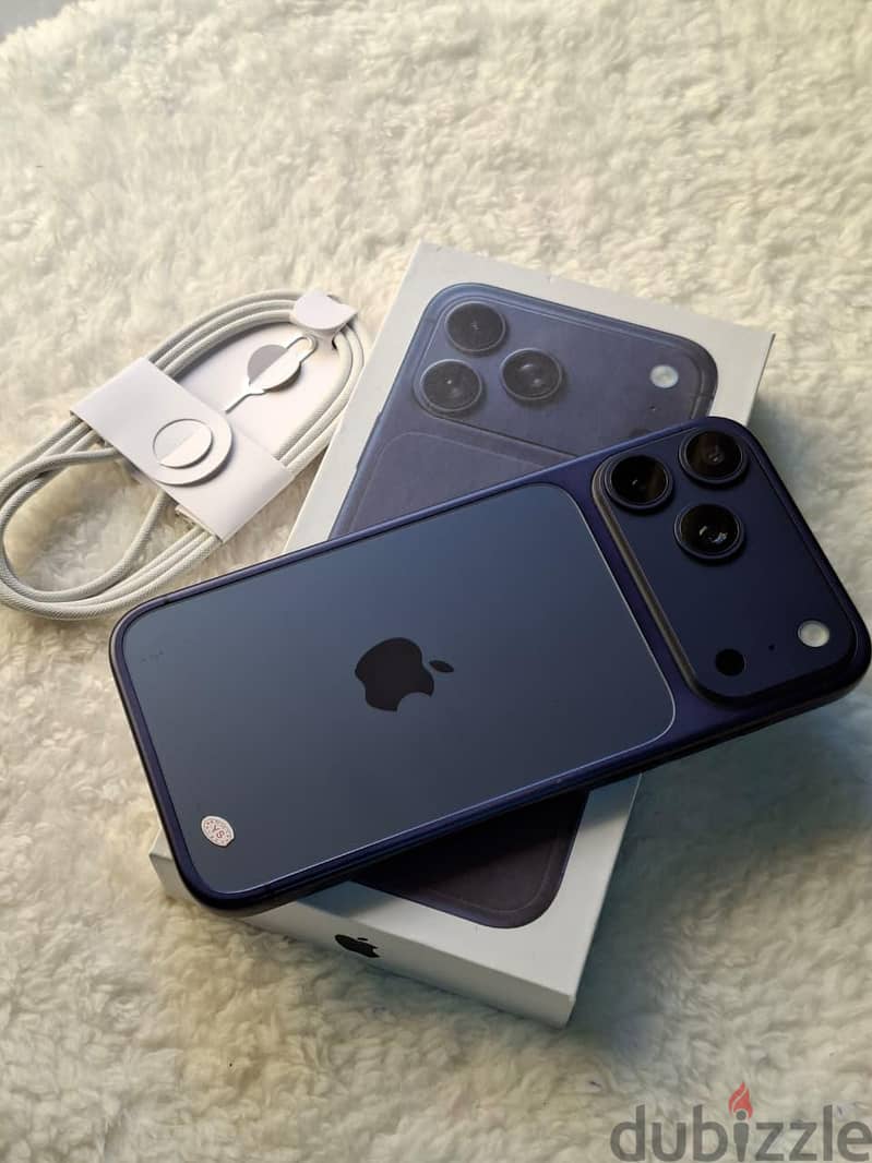 Apple - iPhone 17 Pro Max 2