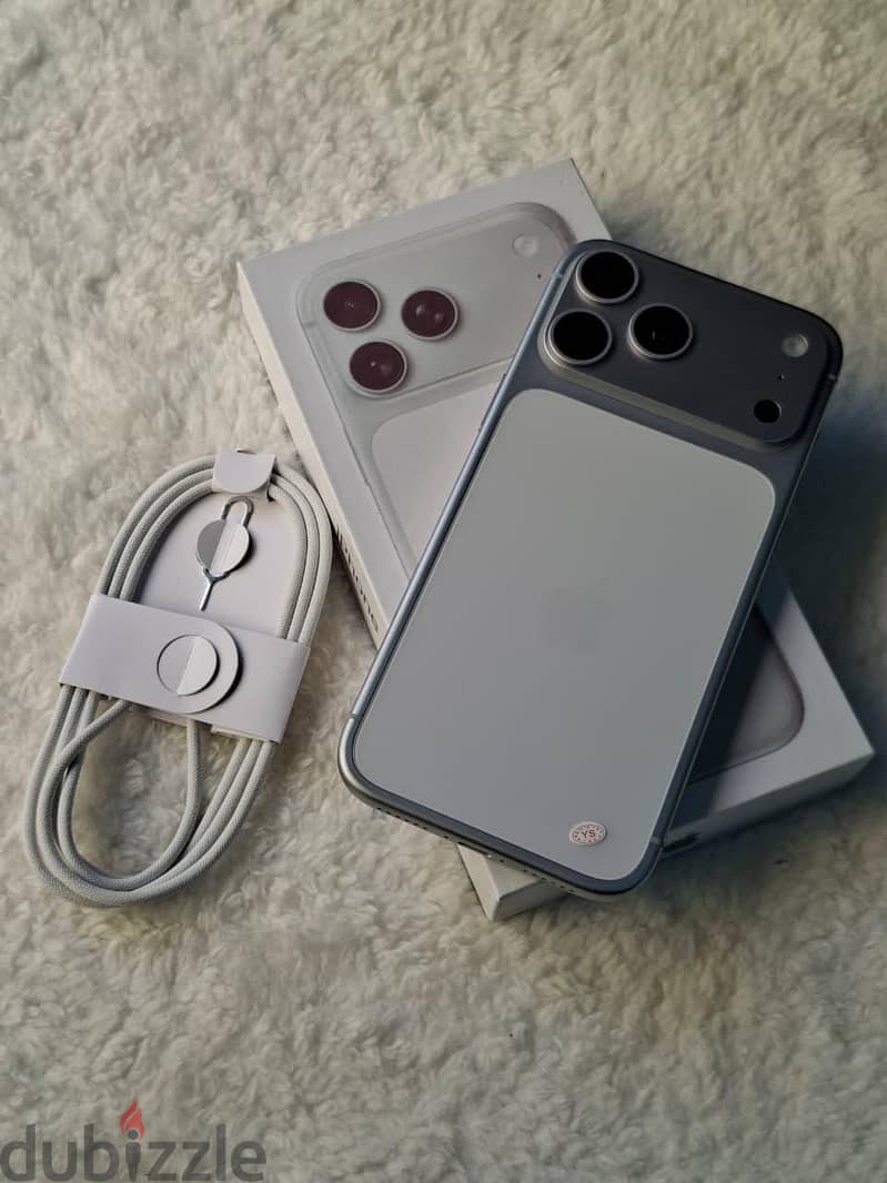 Apple - iPhone 17 Pro Max 3