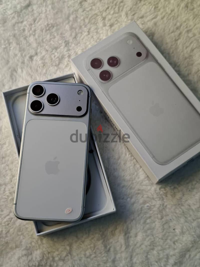 Apple - iPhone 17 Pro Max 4