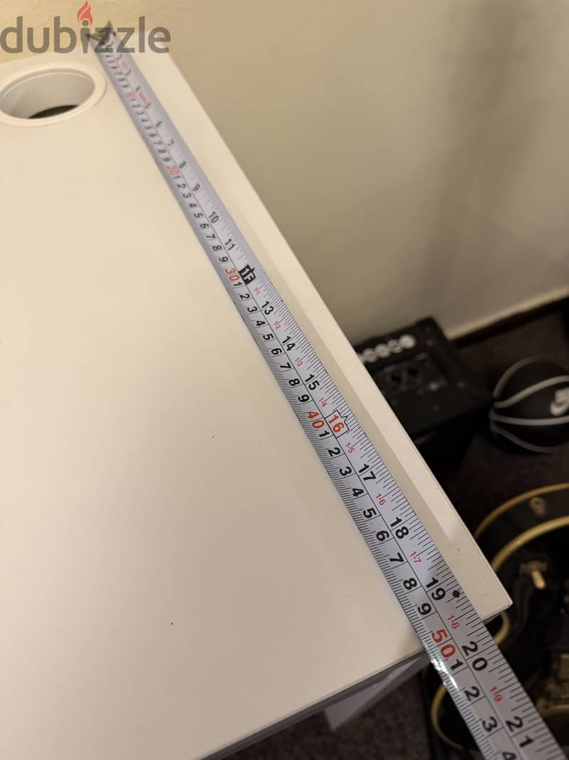 Ikea desk like new 7