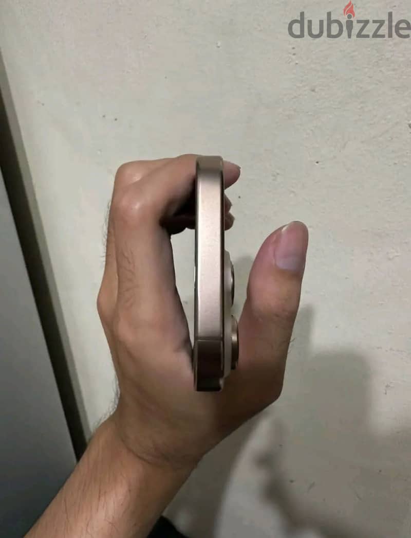 Apple - iPhone 16 Pro 3