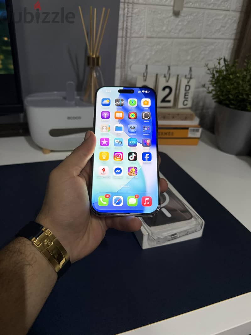 Apple - iPhone 16 Pro Max 3
