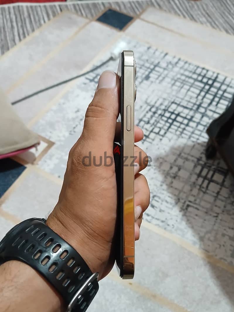 iPhone 12 pro Max 3