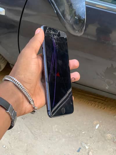 آبل - آيفون 8 بلس