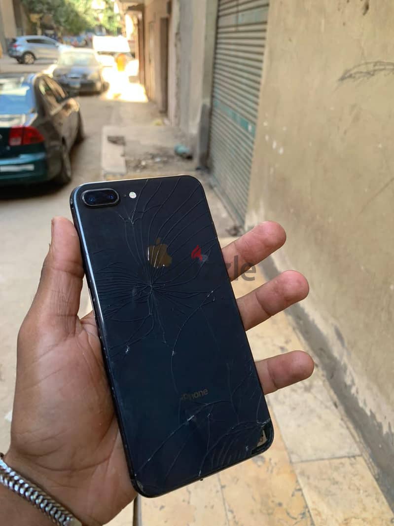 آبل - آيفون 8 بلس 1