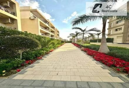 شقه للبيع استلام فوري تشطيب فاخر بلتكيفات-اقوي سعر -برايم لوكيشن-اوبن فيو - for sale in fifthsquatre el mrasem
