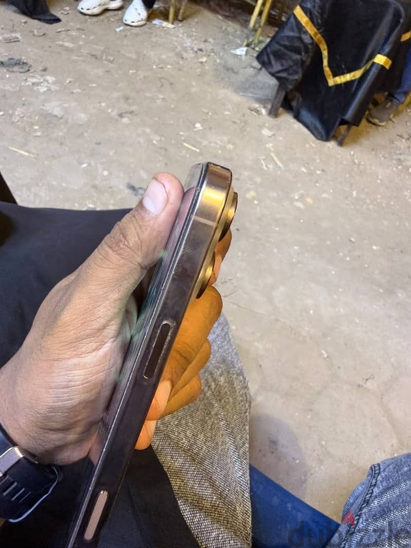 Apple - iPhone 16 Pro Max 1