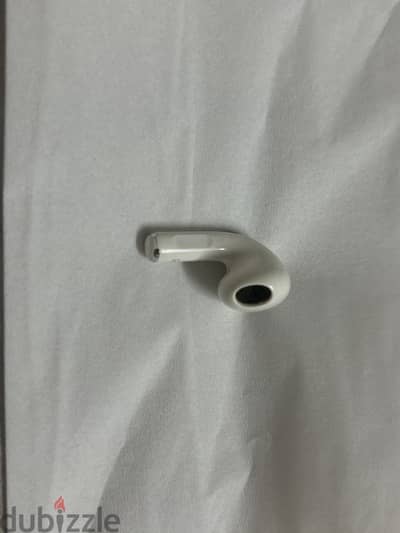 Airpods 3 right side