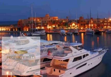 فيلا للبيع في الجونه على الفيو جاهز للمعاينة و الاستلام  • نوع الوحدة: فيلا • المساحة: 210م² • الموقع: الجونة – البحر الأحمر • الحالة: جاهزة للمعاينة و الاستلام  مميزات المشروع:  موقع مميز في قلب الجونة  تصميمات عصرية وتشطيبات فاخرة  مناظر طبيعية خلابة وإ