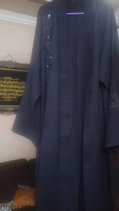 عبايه كويتي ماركه لغاية وزن ١٢٠ كيلو جديده متلبستش للبيع