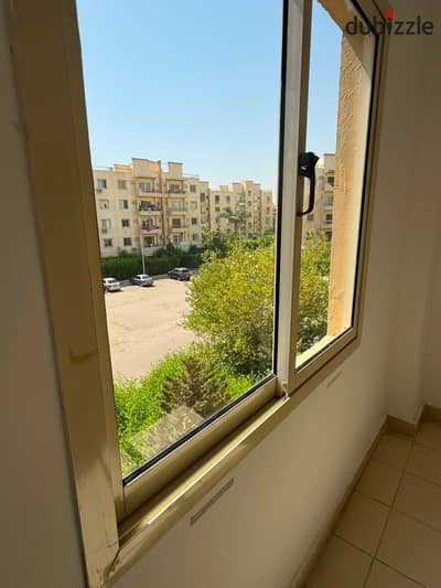 For rent: Al-Mustaqbal Apartment, Sheikh Zayed