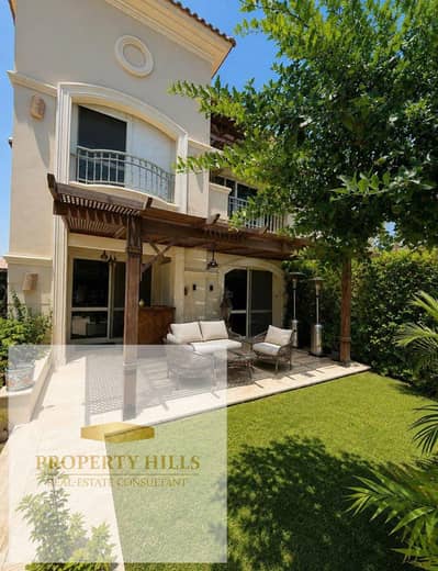 Receive your fully finished villa at the old price in the heart of the community next to Auc with an advance of only one and a half million