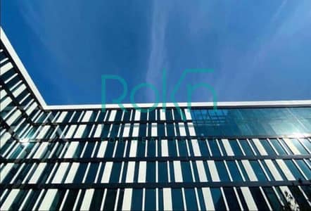 مكتب للايجار 400م متشطب فيو بلازا بسعر مميز فى Park Street