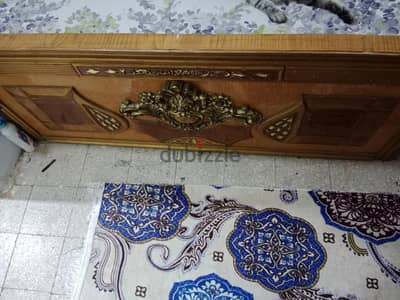 سرير غرفه نوم للبيع ١٦٠  بالمله بدون المرتبه سعره ٢٨٠٠