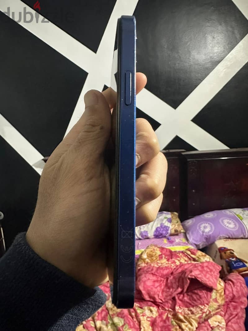 ايفون12للبيع 4