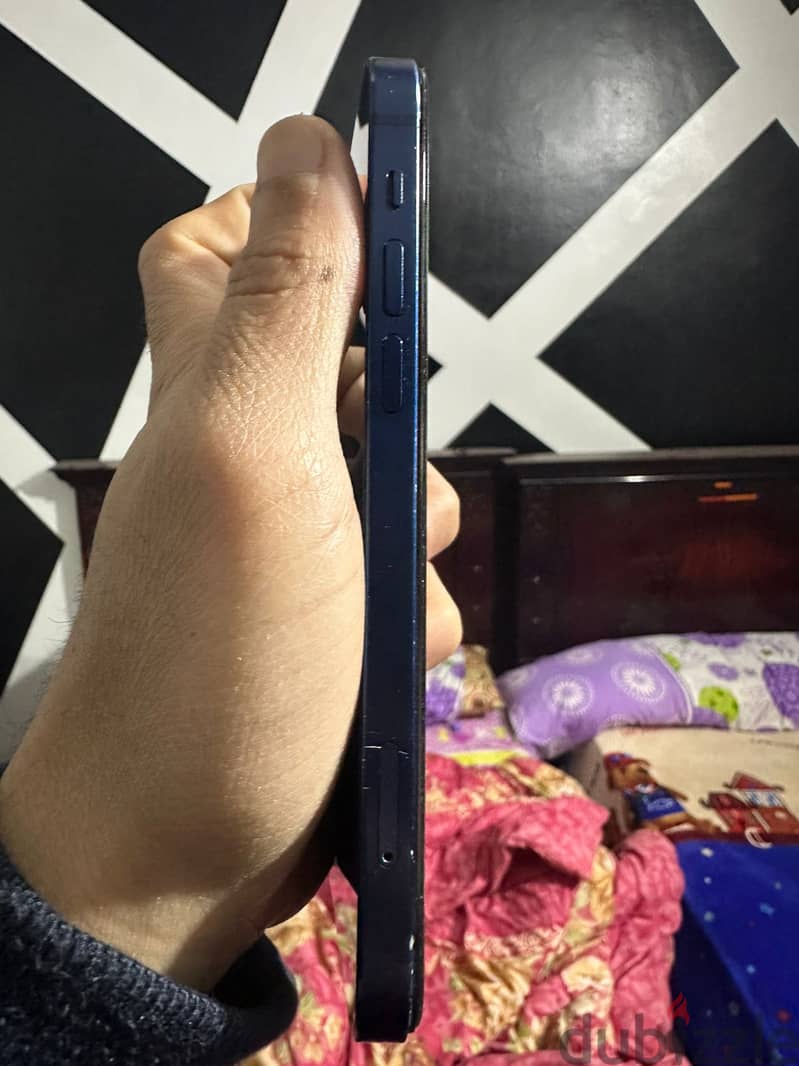 ايفون12للبيع 5