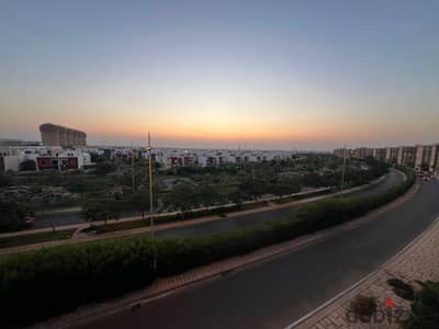 For sale: 103 sq m apartment with luxury finishing in Madinaty B6 (Group 68) | Villa and main street view | Ready for immediate occupancy