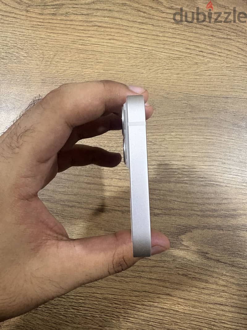 آبل - آيفون 13 4