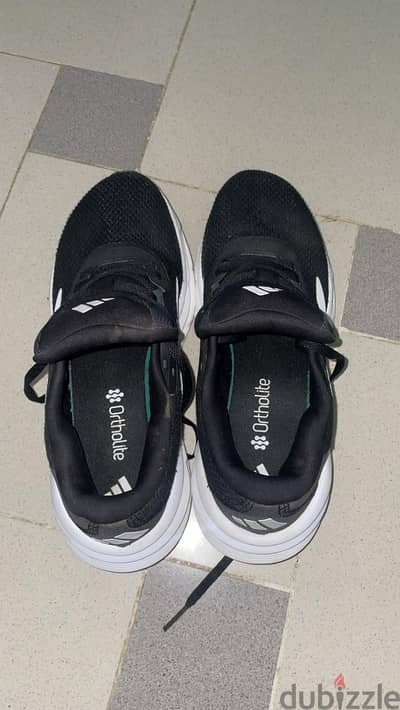 كوتشي اديداس اورجينال Adidas galaxy 7w مقاس 1/3 39 بحاله ممتازه