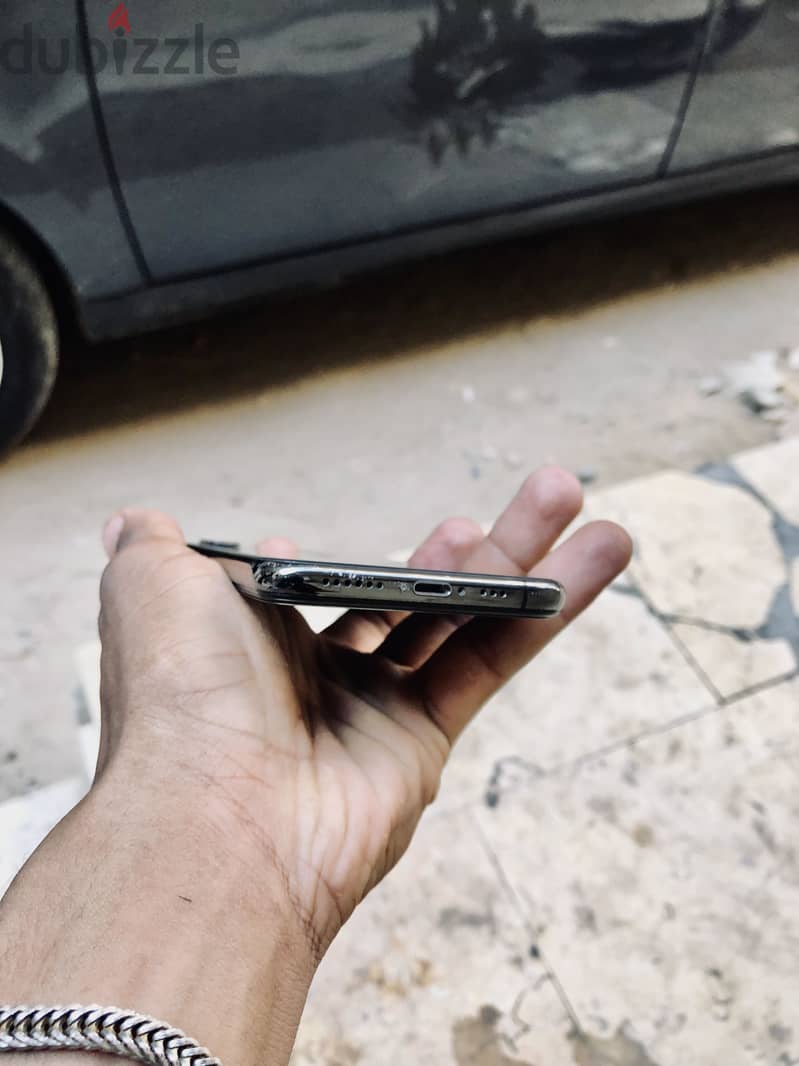 Apple - iPhone XS 4