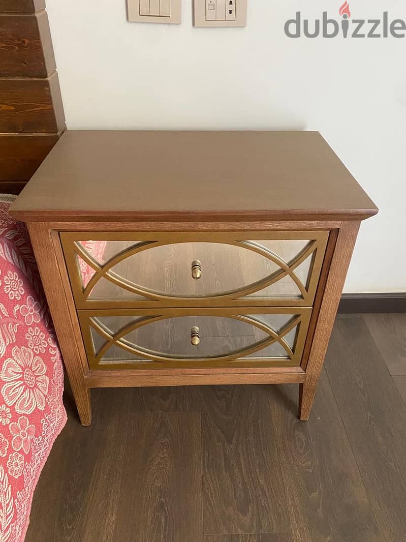 Unique bedroom made with high quality materials 2