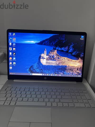 Hp 15 مستعمل حالة ممتازة قابل للتفاوض