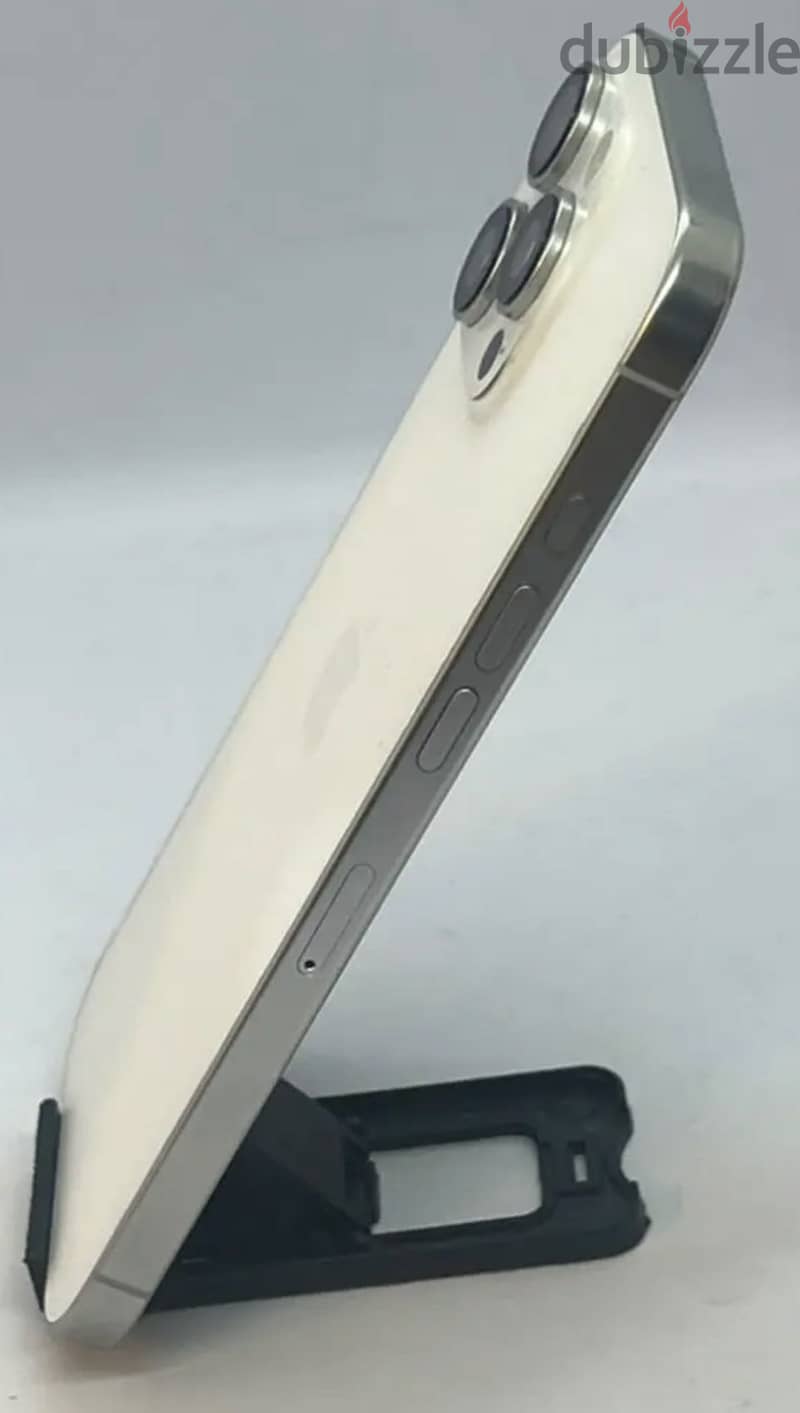 Apple - iPhone 16 Pro 2