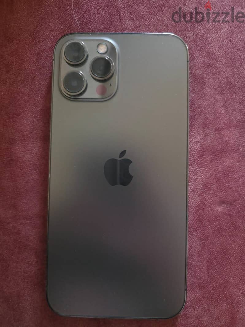 iPhone 12 pro max خطين 3