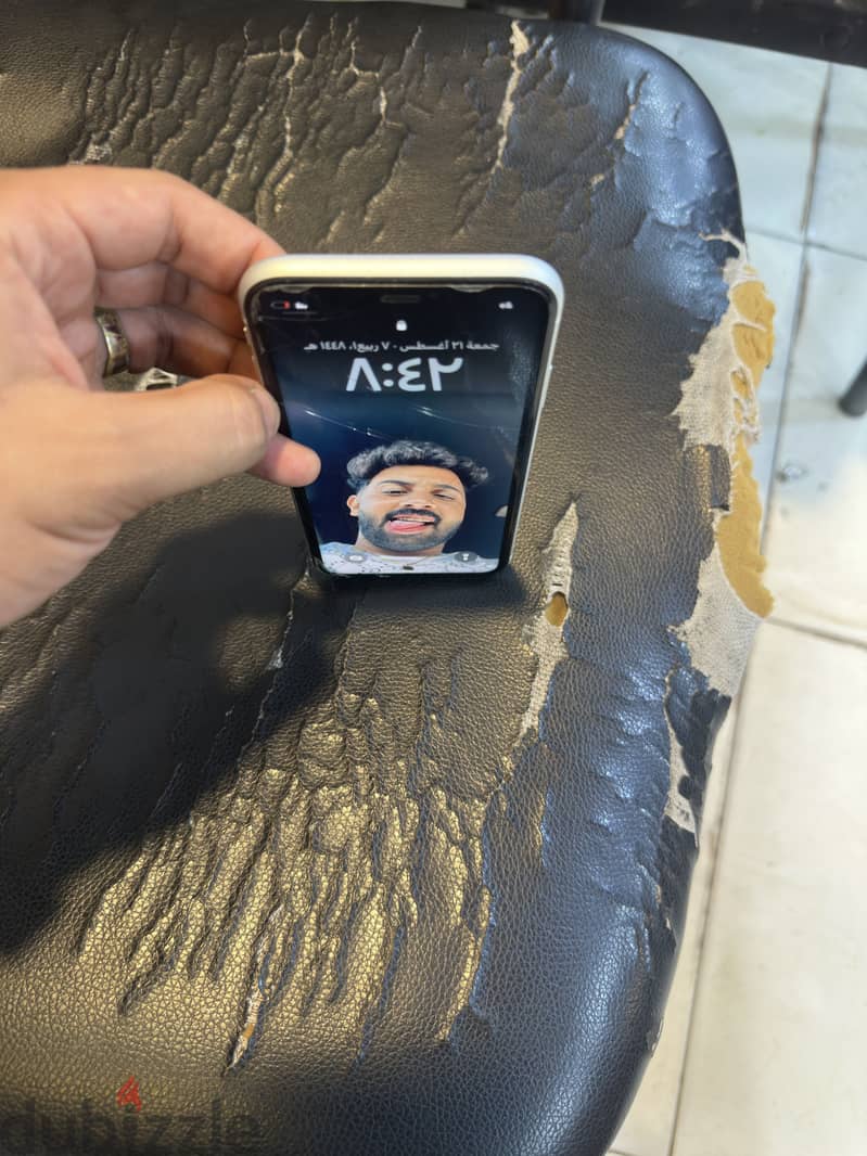 Apple - iPhone XR 9