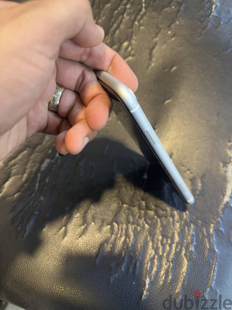 Apple - iPhone XR 10