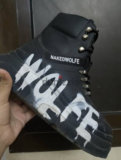 nicked wolf للبيع