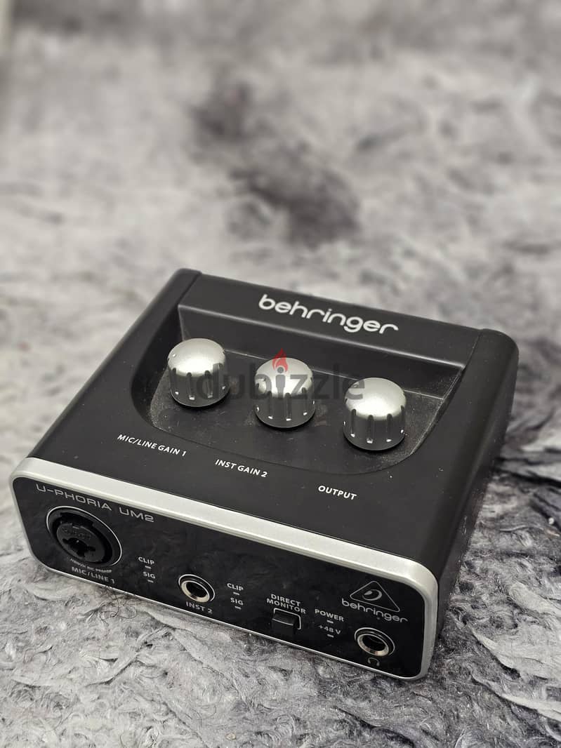 Behringer U-Phoria Studio Bundle 3