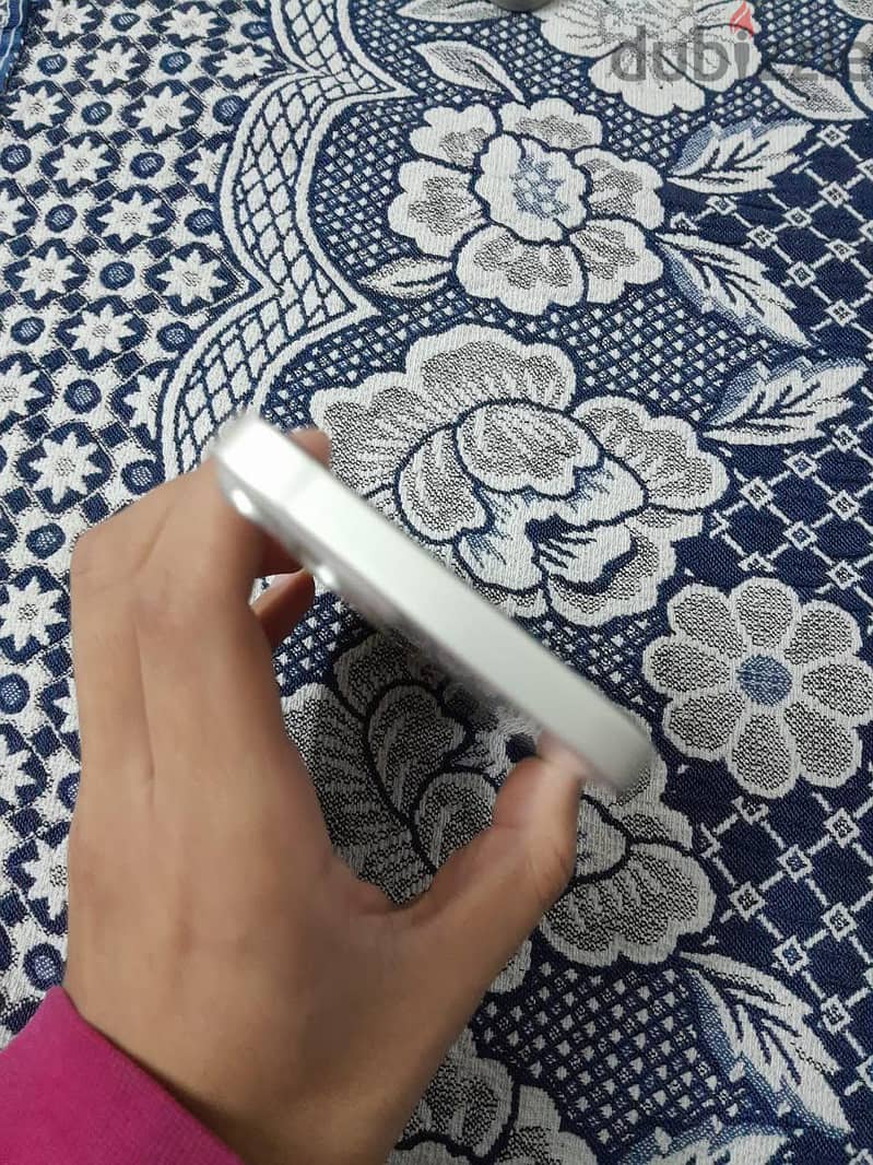 Apple - iPhone 13 4