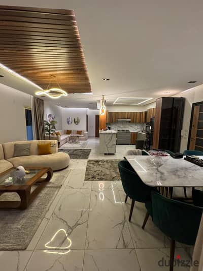 شقة مفروشة اول سكن فندقيه عماره حديثه مبانى 2025 للايجار الشهري مدينه نصر بين عباس ومكرم قريبه من جميع الخدمات و المولات الكافيهات والمطاعم والمستشفيات مكان سياحي  3غرفه  2حمام  ريسبشن واسع  مكيفه بالكامل  واي فاي فائق السرعه  انتركم خاص بالشقه  عماره شيك